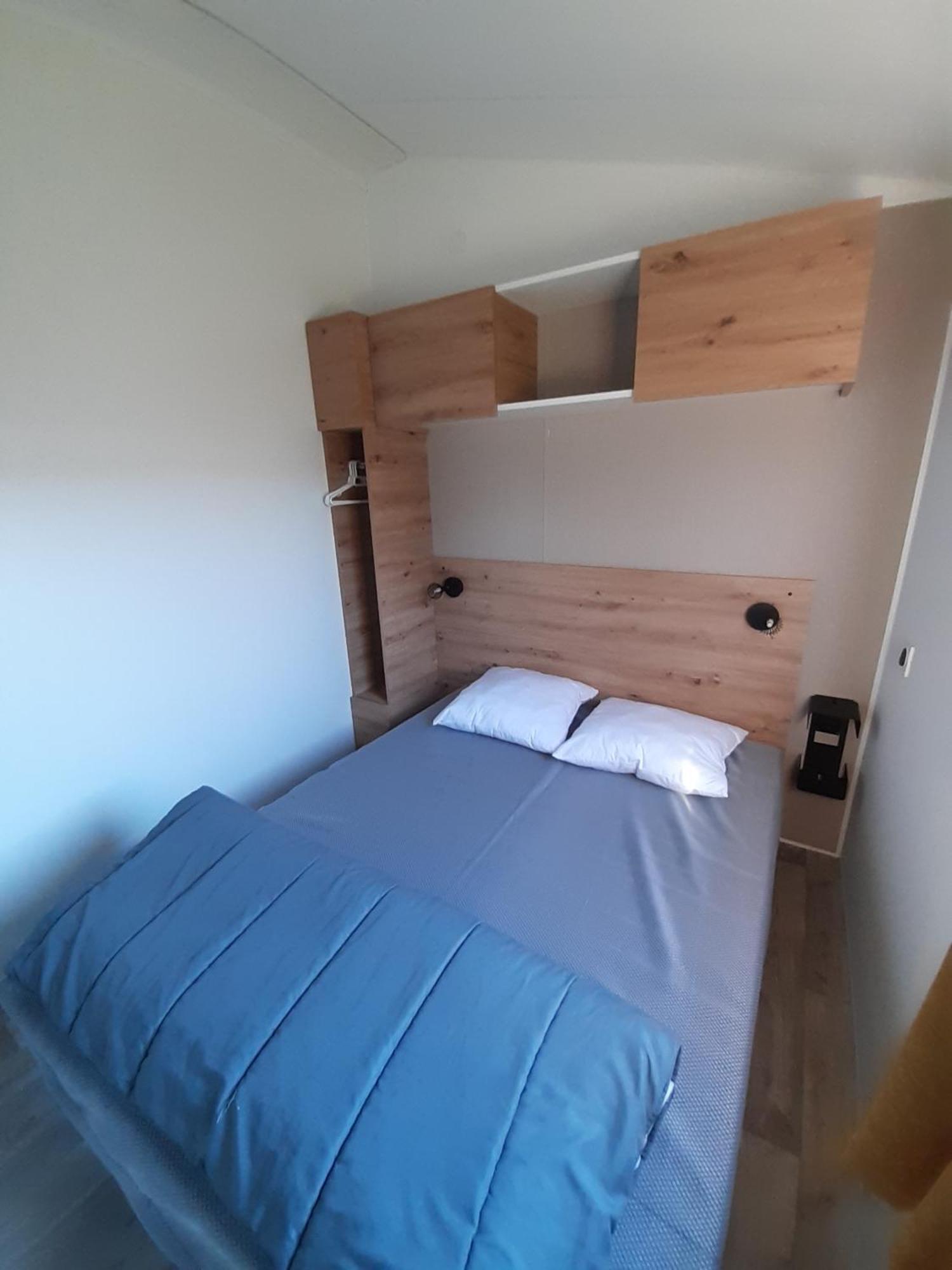 Camping Les Brillas Les Moutiers Exterior foto