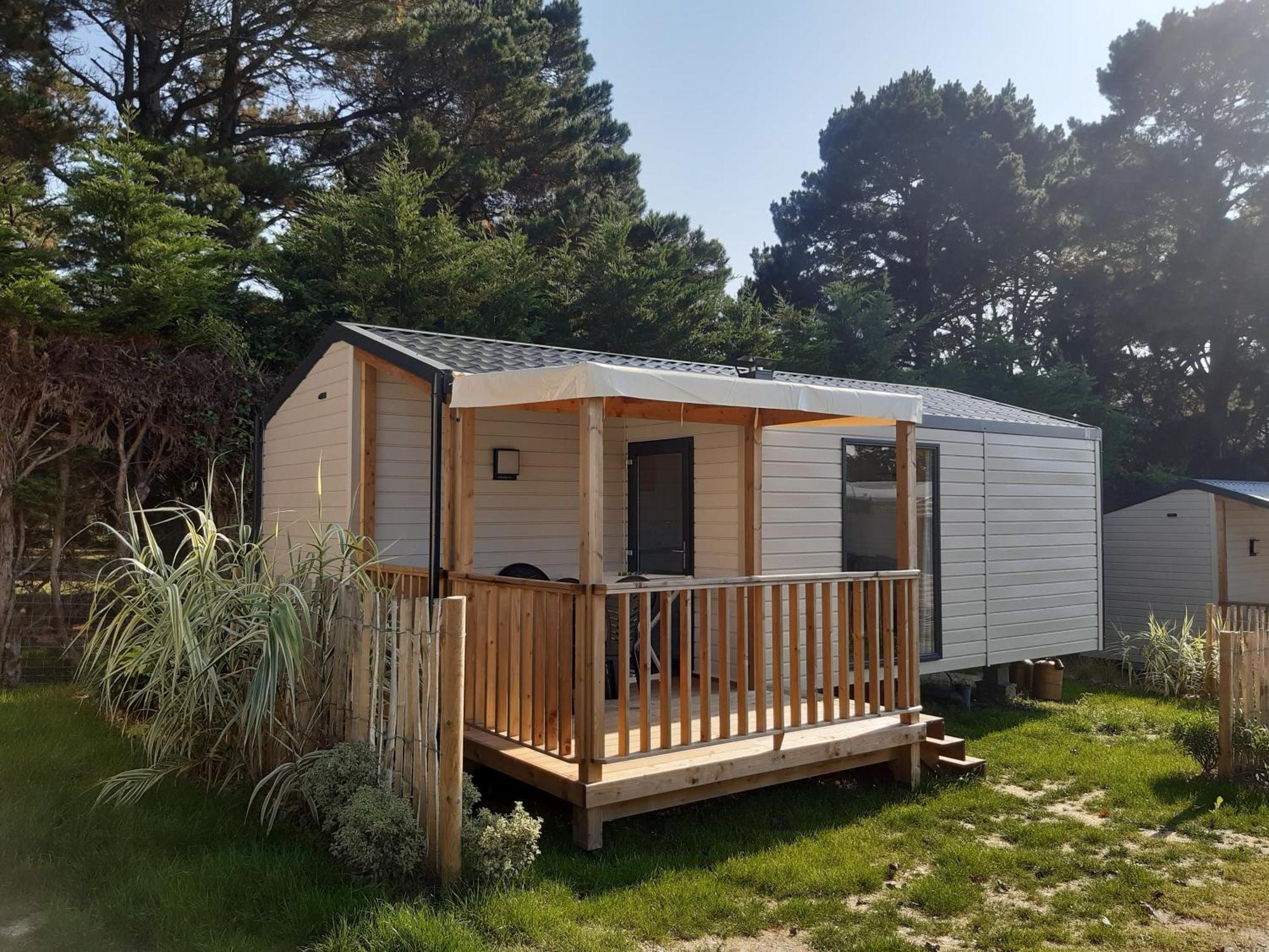 Camping Les Brillas Les Moutiers Exterior foto
